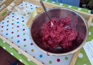 Stoisko z naturalnymi lodami.